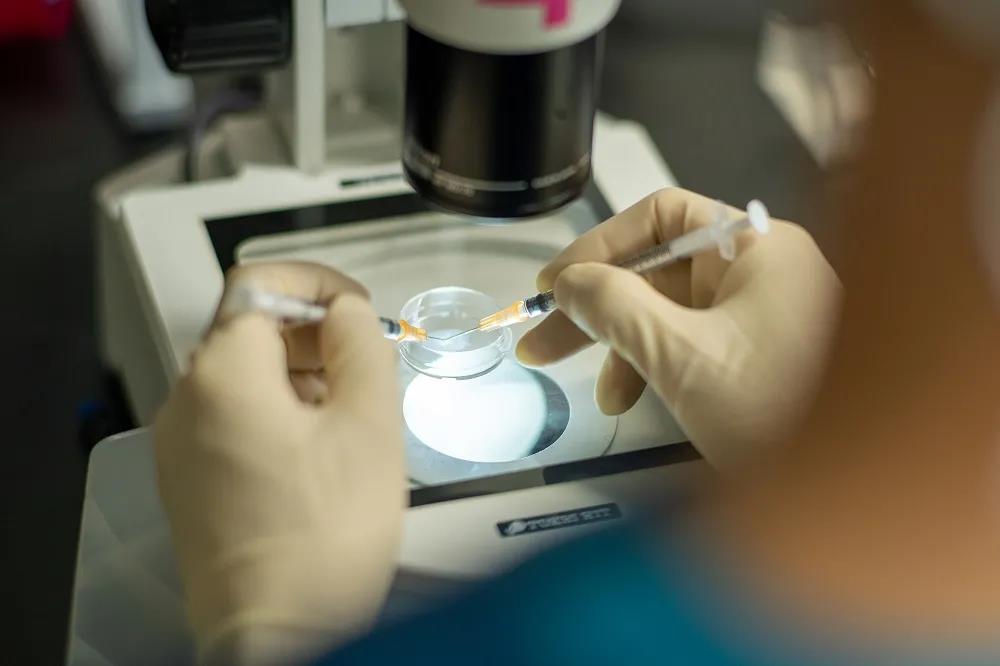 自然怀孕多久可以测出来