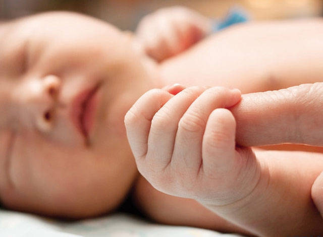 艾叶熏脚转胎位